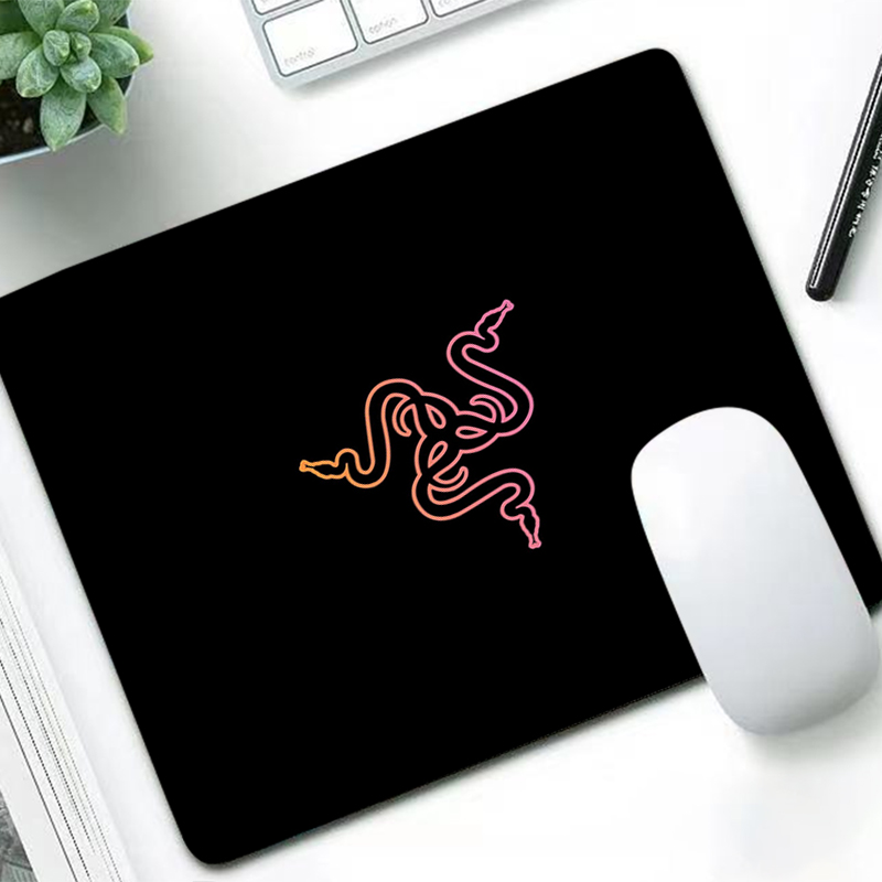 Pc Gaming Nzxt - Razer Luxury Mouse Pad Anime Gamer